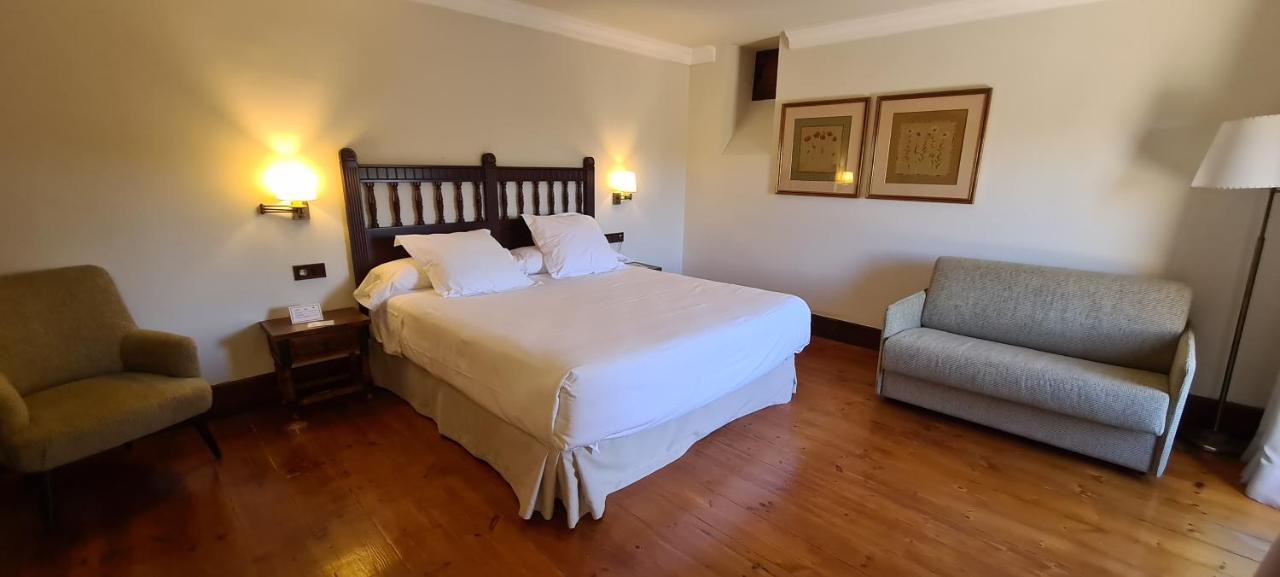 נאבארדונדה דה גרדוס Parador De Gredos מראה חיצוני תמונה