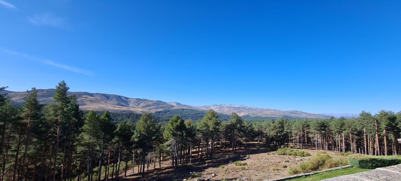 נאבארדונדה דה גרדוס Parador De Gredos מראה חיצוני תמונה