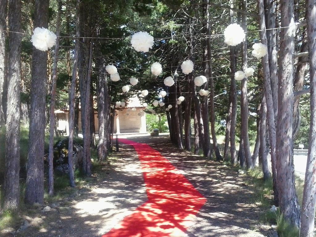 נאבארדונדה דה גרדוס Parador De Gredos מראה חיצוני תמונה