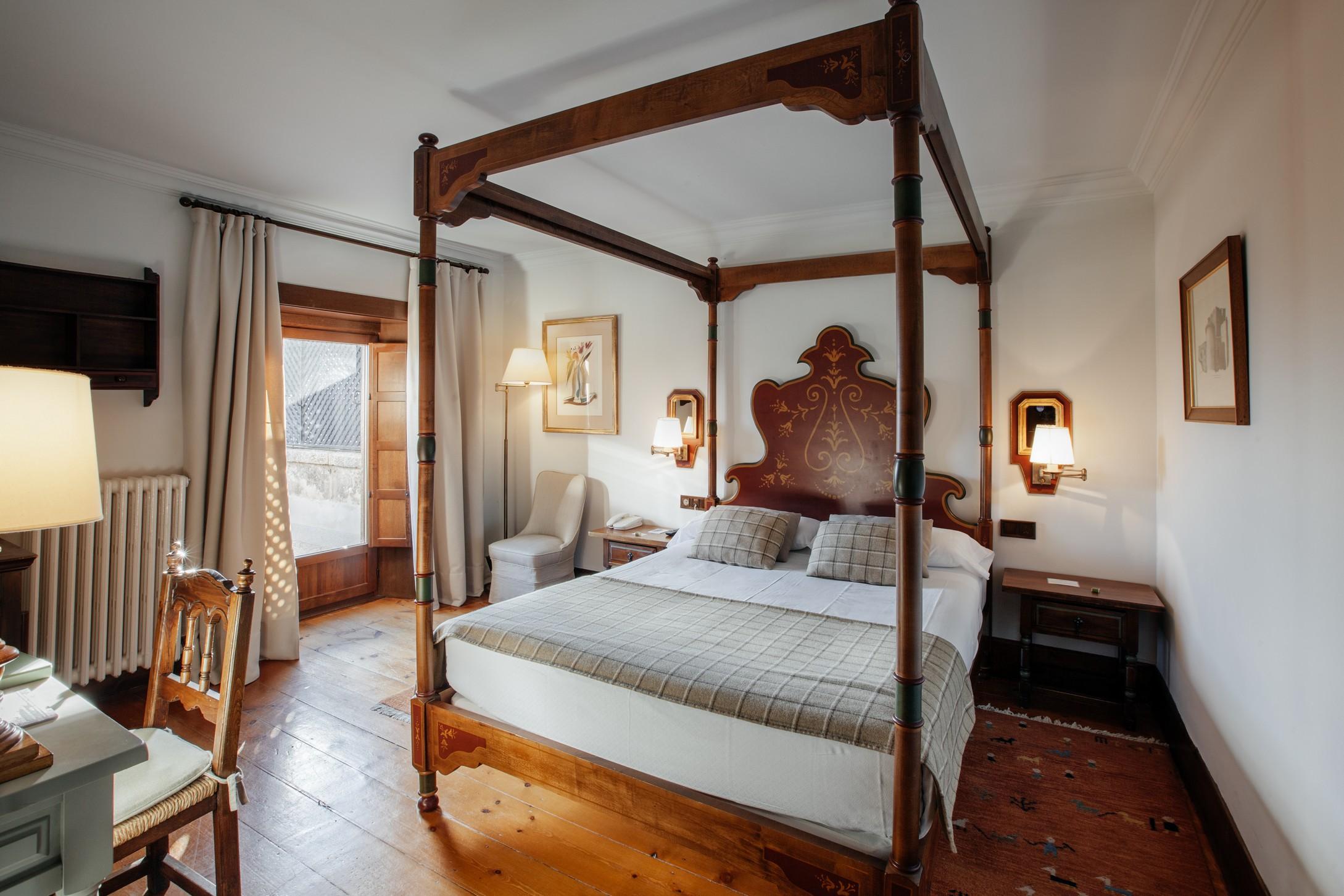 נאבארדונדה דה גרדוס Parador De Gredos מראה חיצוני תמונה