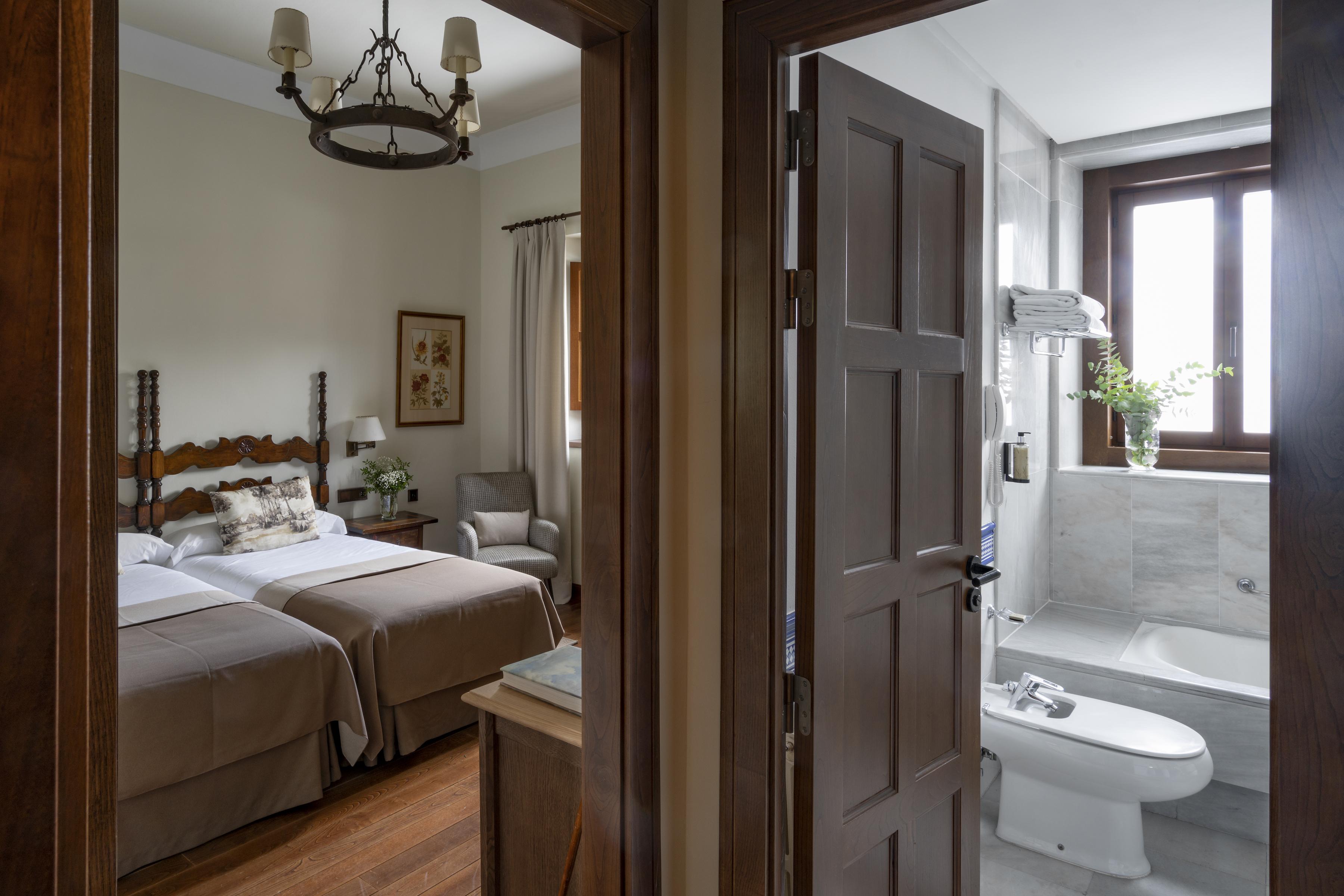נאבארדונדה דה גרדוס Parador De Gredos מראה חיצוני תמונה