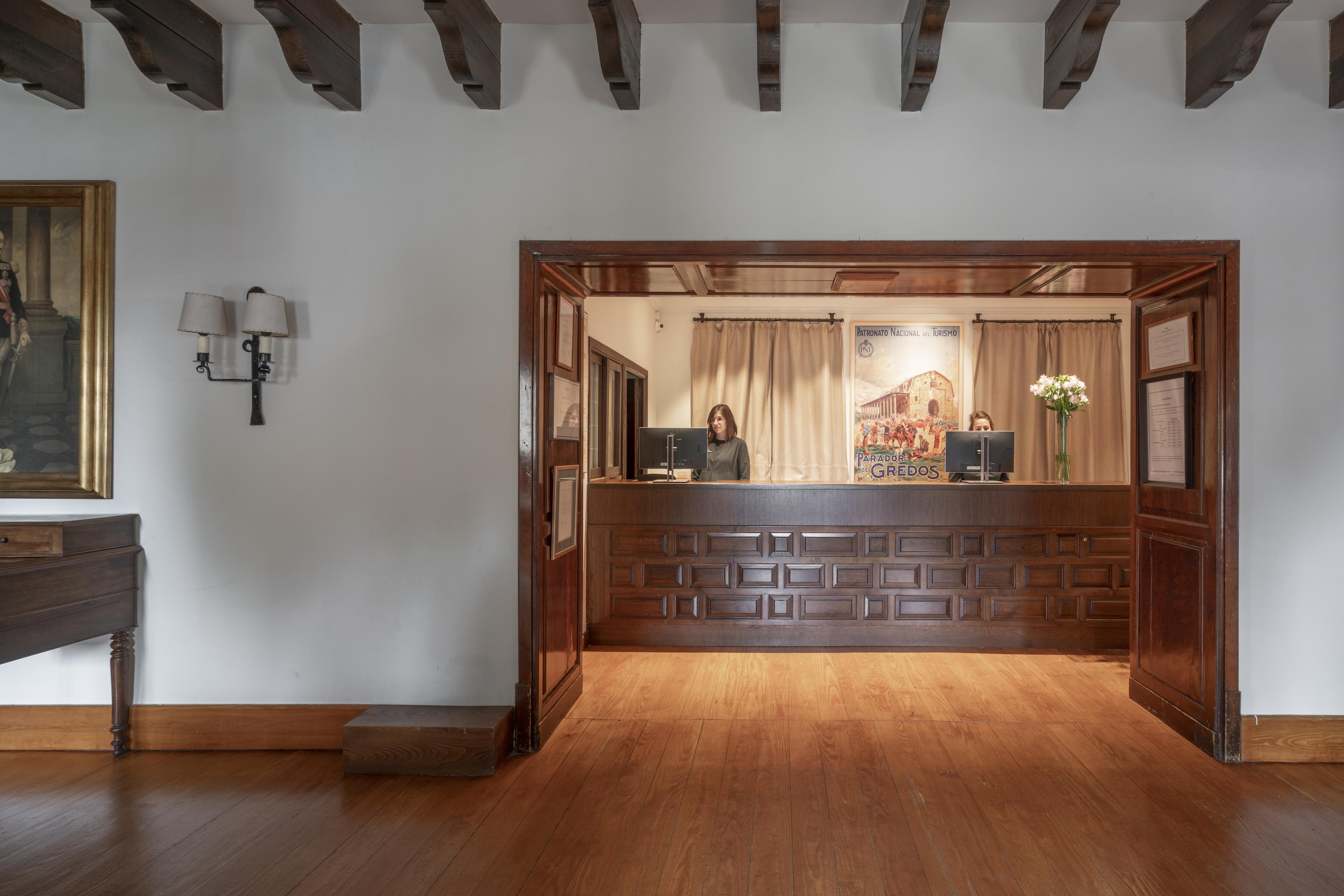 נאבארדונדה דה גרדוס Parador De Gredos מראה חיצוני תמונה