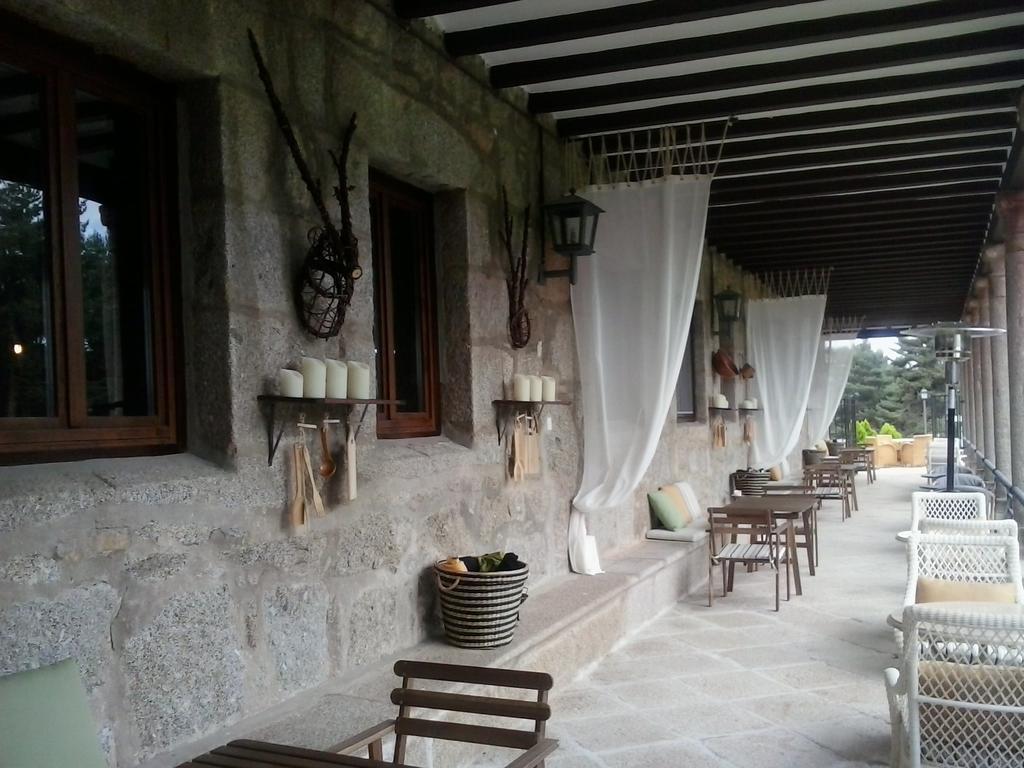 נאבארדונדה דה גרדוס Parador De Gredos מראה חיצוני תמונה