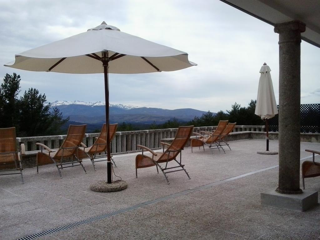 נאבארדונדה דה גרדוס Parador De Gredos מראה חיצוני תמונה